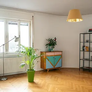https://nice-family-friendly-apartment-in-the-city-center.hotels-in-ljubljana.com